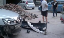 大马车祸爆料视频,大马车祸现场视频曝光，事故原因引热议